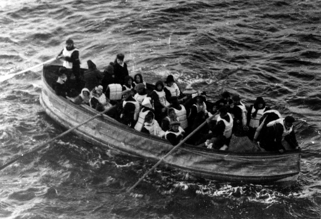 bote O curioso relato de um sobrevivente do Titanic