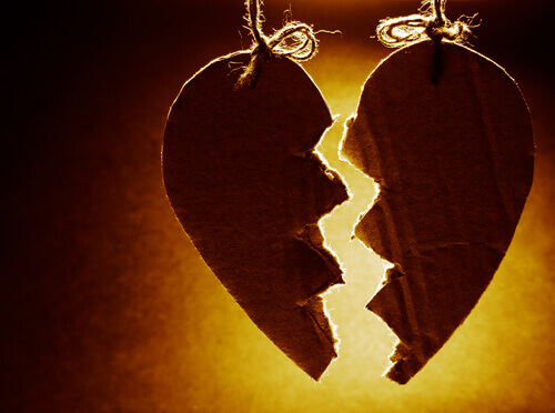Coração partido pelo fim do relacionamento