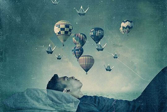 menino-olhando-baloes