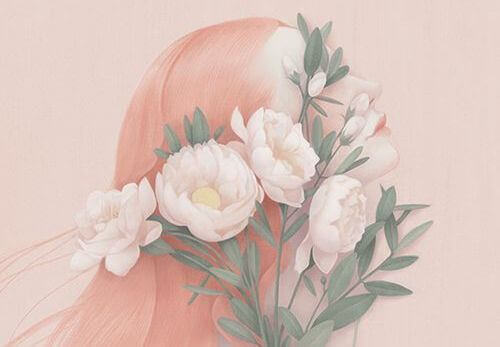 Mulher envolta em flores rosadas