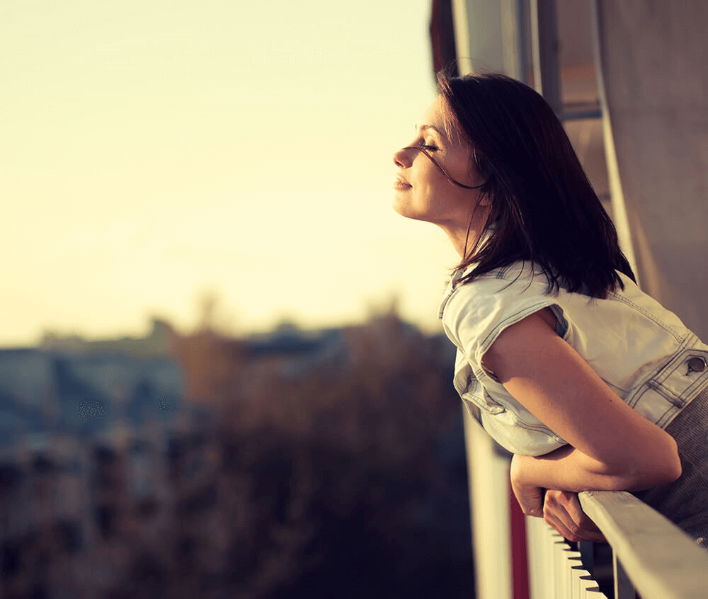 mulher-em-varanda