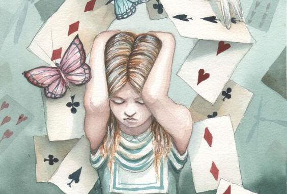 alice-rodeada-de-cartas
