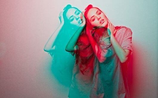 mulher-viciada-no-caos