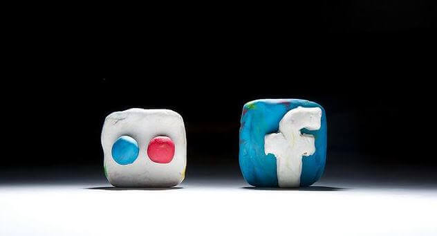 icone-facebook
