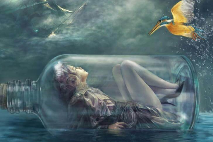 menina-garrafa-de-vidro