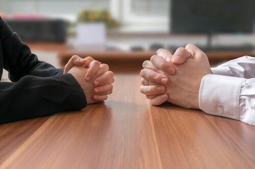 discussão-amigável
