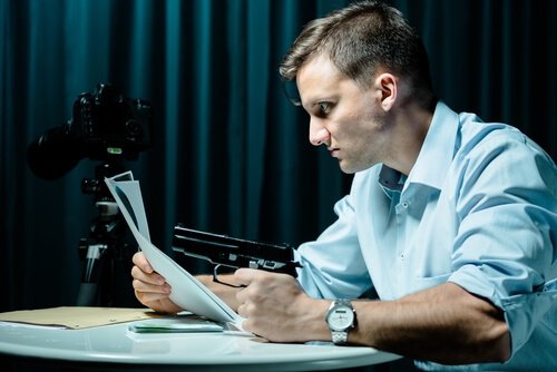 homem-psicopata-trabalhando