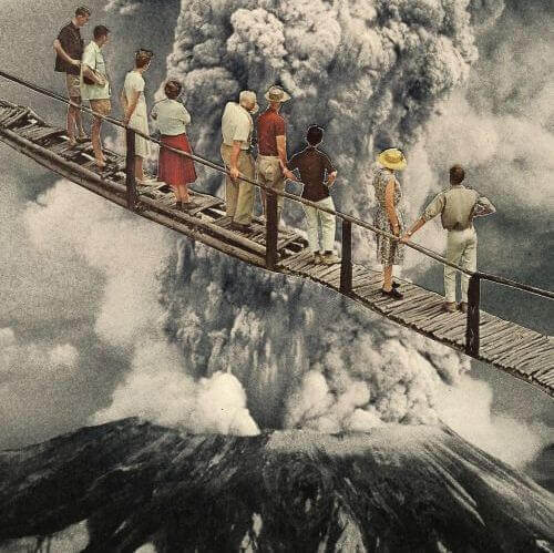 historia-pessoas-diante-de-um-vulcao