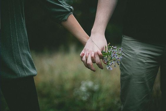 casal-maos-dadas Se você estiver mal, eu estarei aqui