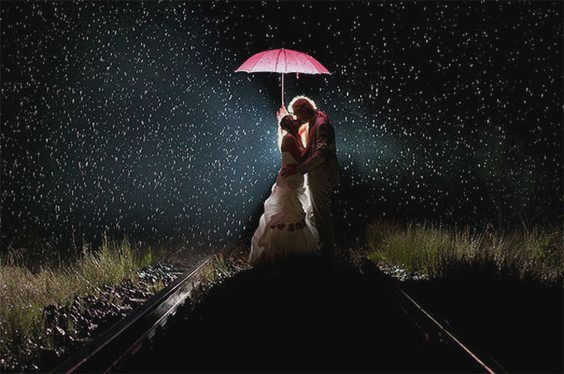 casal-guarda-chuva-noite