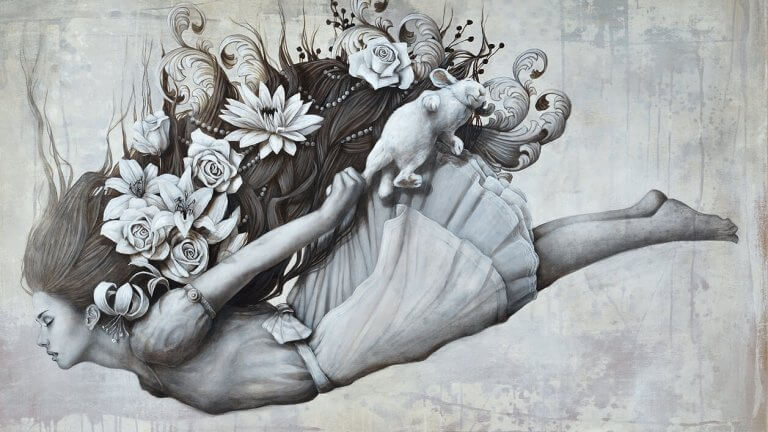 menina-caindo-com-flores
