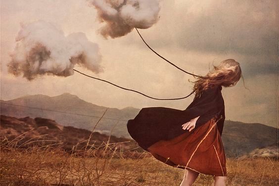 mulher-nuvens-depressao A depressão não entende os motivos