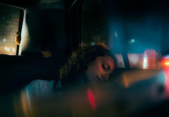 menina-refletindo