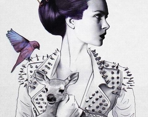 mulher-com-cervo-e-passaro