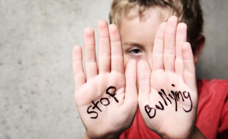 pare-com-o-bullying