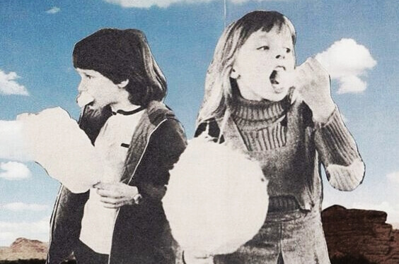 criancas-comendo-algodao-doce