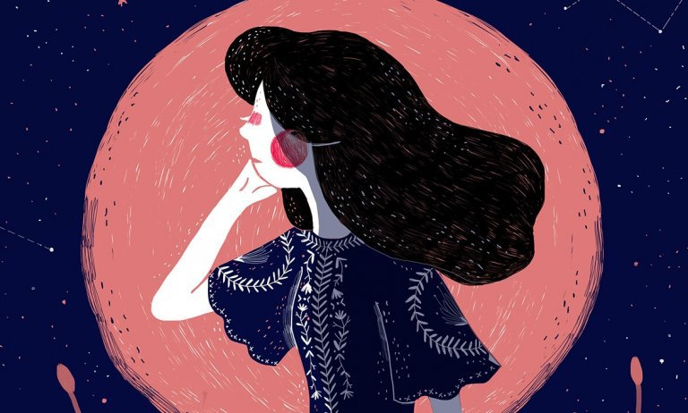 mulher-ouvindo-seu-diabinho-interior