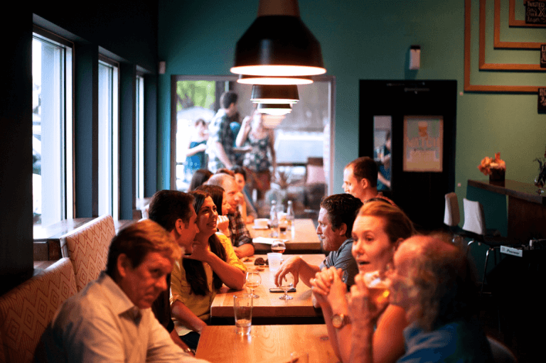 restaurante-interacoes-sociais