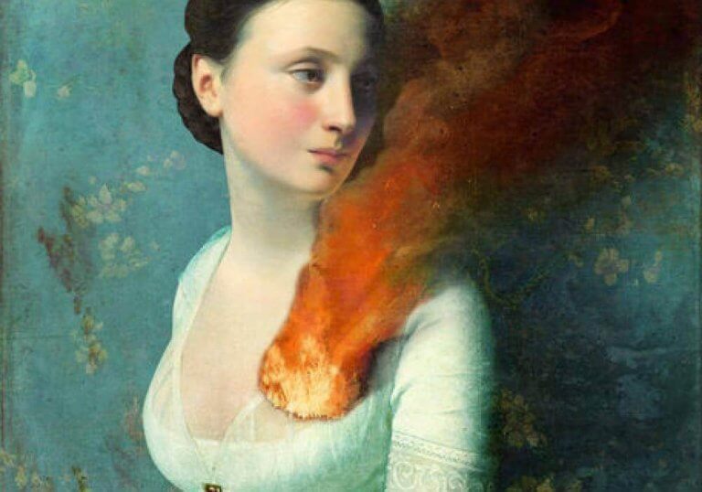 Mulher com o coração em chamas