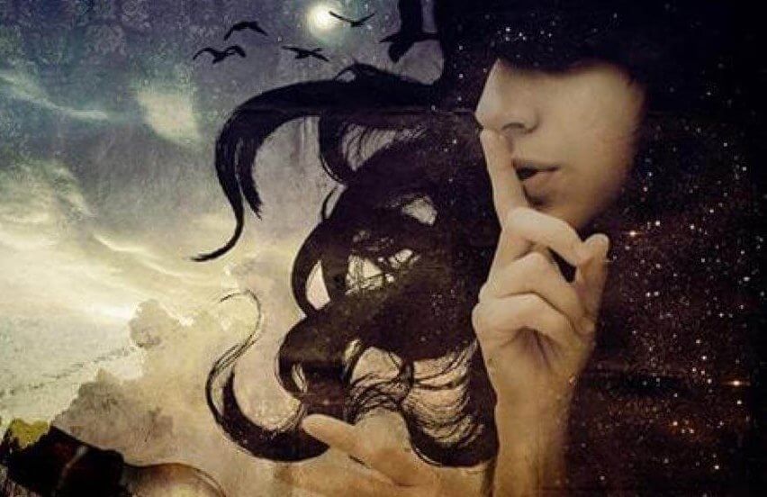 Mulher silenciando suas distorções cognitivas