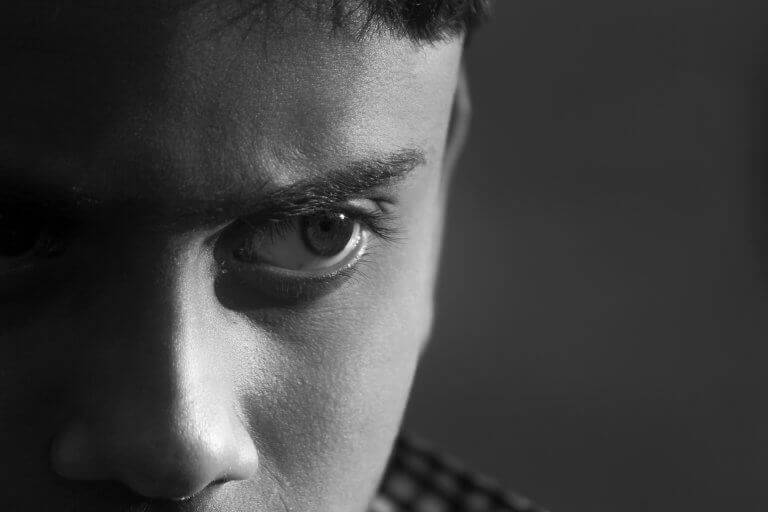 Adolescente com transtorno antissocial