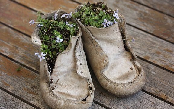 Flores em sapatos