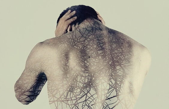 Homem com síndrome do excesso de empatia