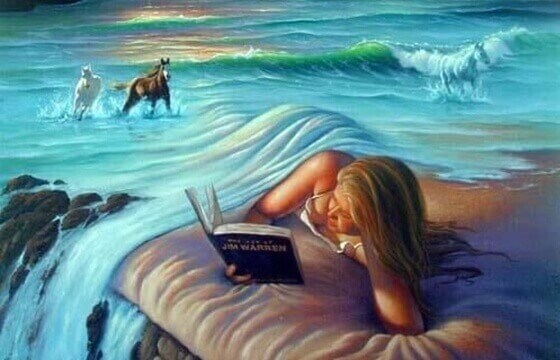 Mulher lendo coberta pelo oceano