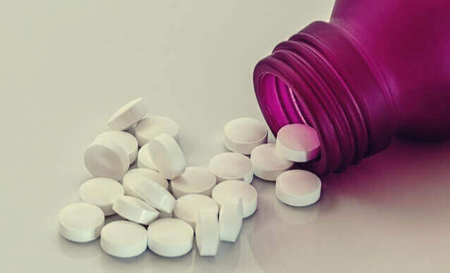 pote-com-comprimidos-de-lorazepam