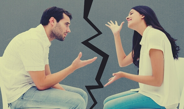 Casal durante discussão