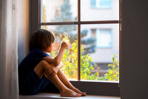 A ansiedade de separação e a importância do apego para a saúde das crianças