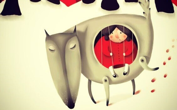 Mulher dentro de animal