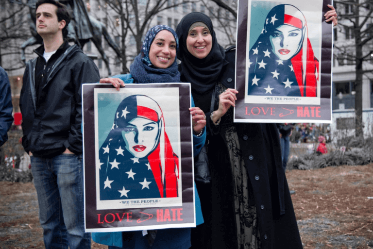Mulheres muçulmanas em protesto