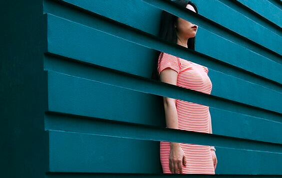 Mulher cortada em seções