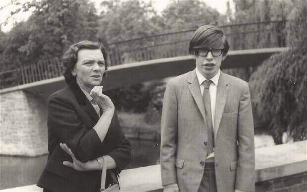 Stephen Hawking jovem