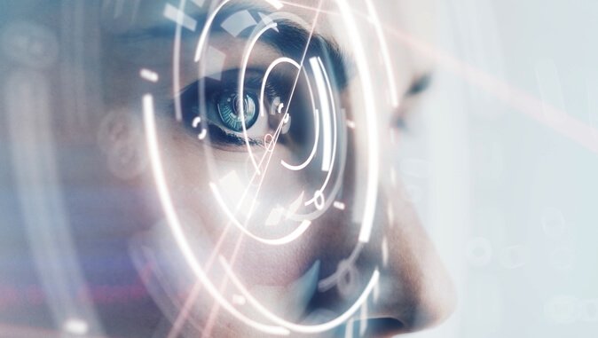 Olhar feminino atrás de visor