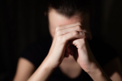 Mulher com sintomas de depressão