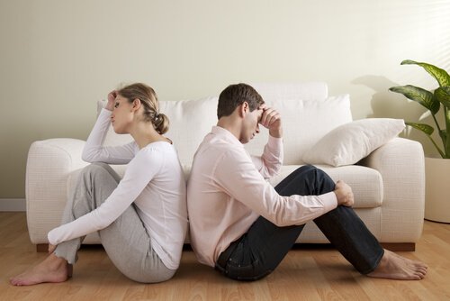 Por que alguns casais infelizes permanecem juntos?
