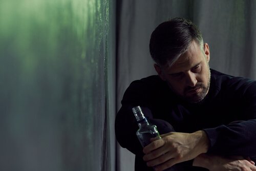 Homem alcoólatra