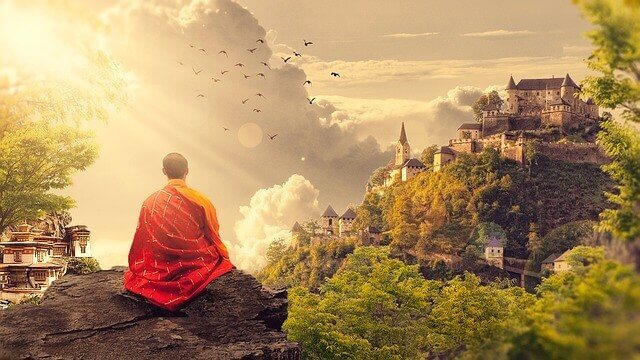 Monge budista meditando
