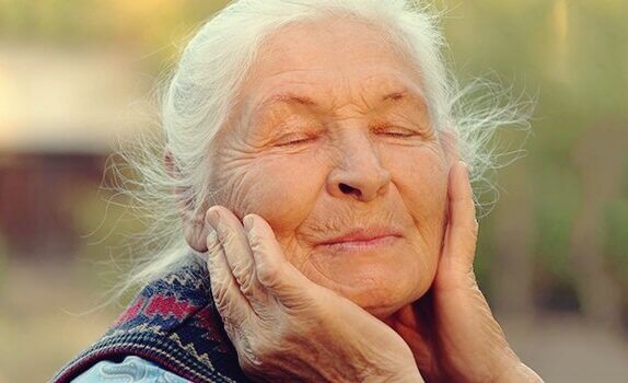 O controle das emoções na velhice: o segredo do bem-estar