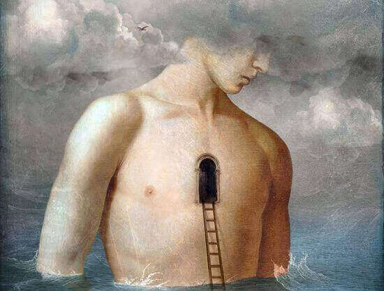 Homem com porta no peito