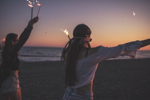Adolescentes na praia