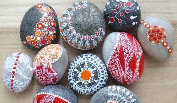 Pedras pintadas