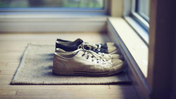 Sapatos em tapete