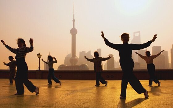 Prática de tai chi na China