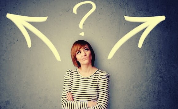 Mulher sem saber qual decisão tomar