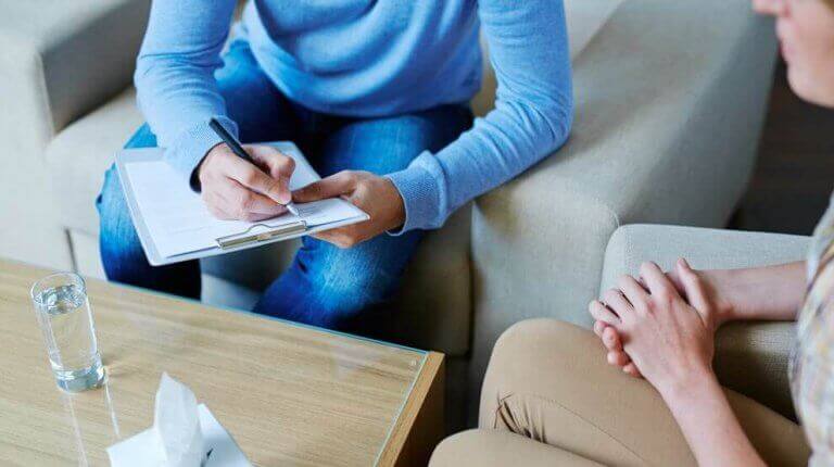Pessoa no psicólogo