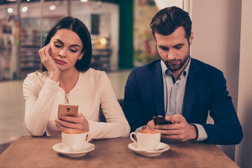 Os smartphones podem piorar os relacionamentos e anular a empatia 