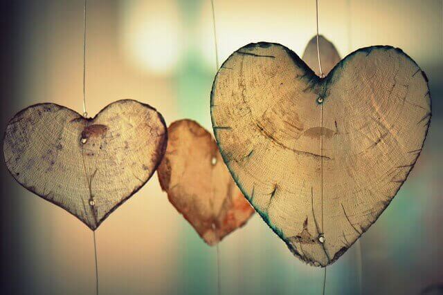 Corações representando amor platônico